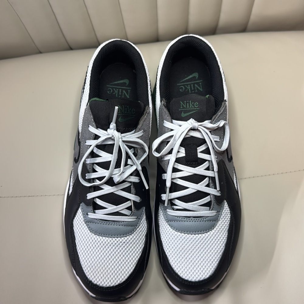 Nike Air Max Excee - Men's Size 10 (Black, Grey, Green & White) - Picture 3 of 16